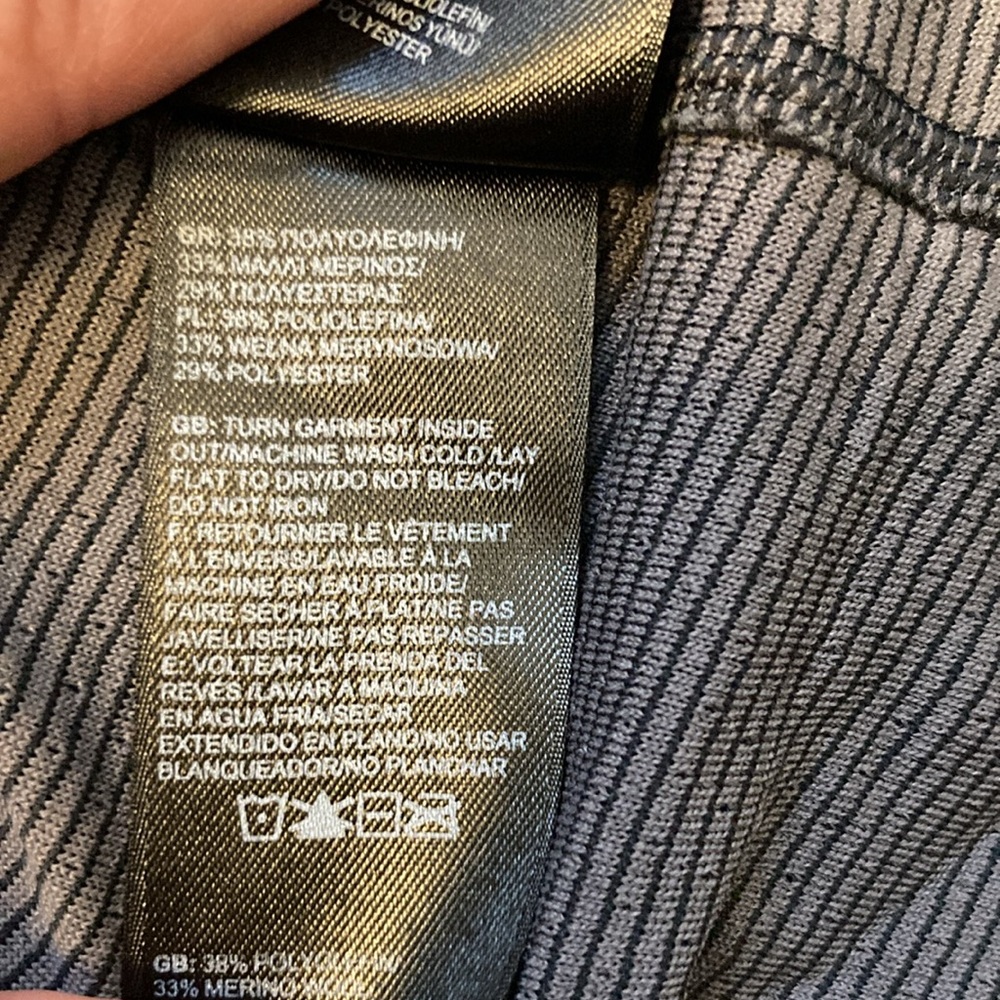 TNF base layer - Picture 12 of 14